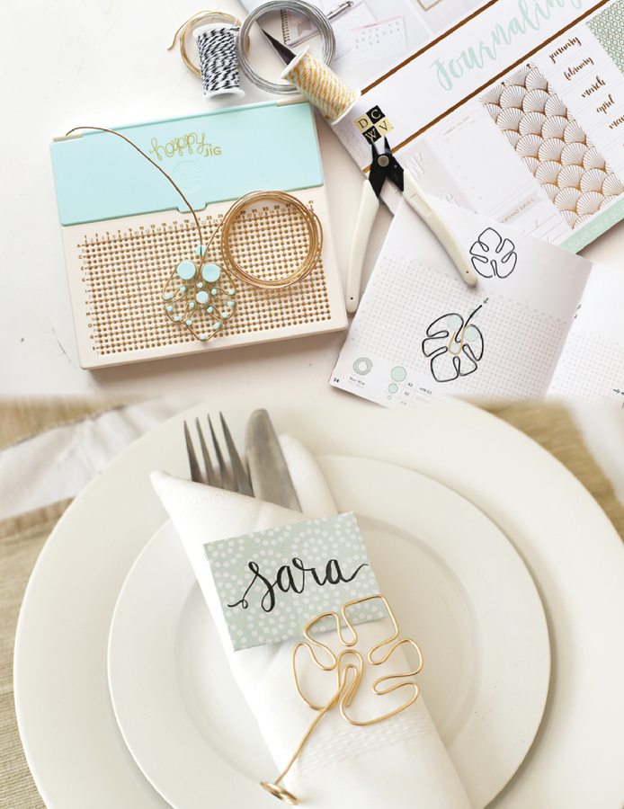 Happy Jig de We R Memory Keepers : feuille dorée