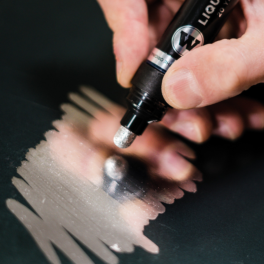 Liquid Chrome van Molotow